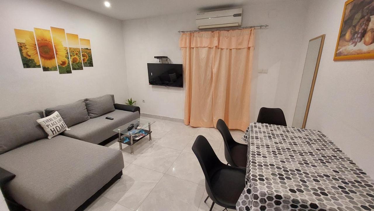 Apartments Pletikosa 布罗达里卡 外观 照片